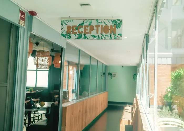 Urban Garden Hostel *