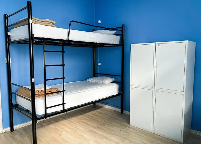 Urban Garden Hostel *